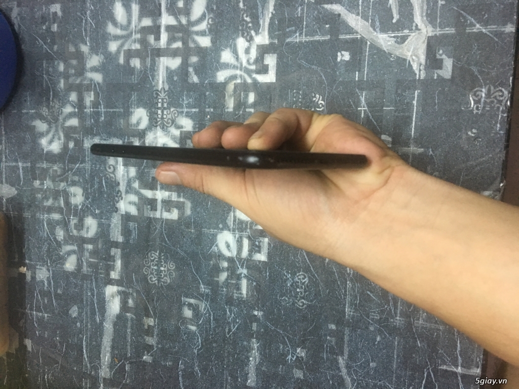 Bán cây 7plus quốc tế 128g màu đen nhám - 1