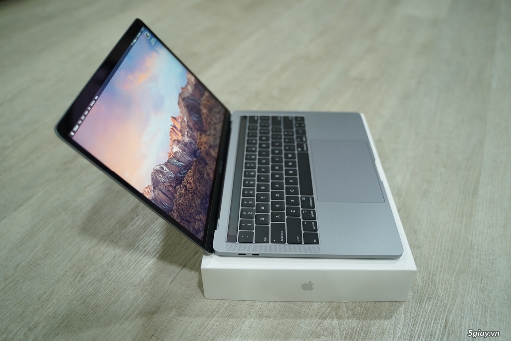 Macbook Pro 2018 13” i7-16gb-ssd512, Apple Care 2022 - 2