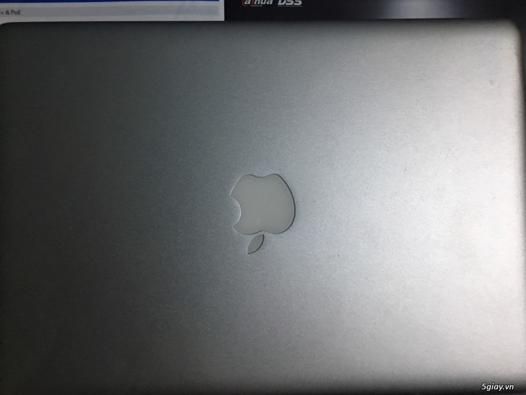 macbook pro 2011, core i7, ram 6gb, ssd 256gb, 13'3 ich 9tr7