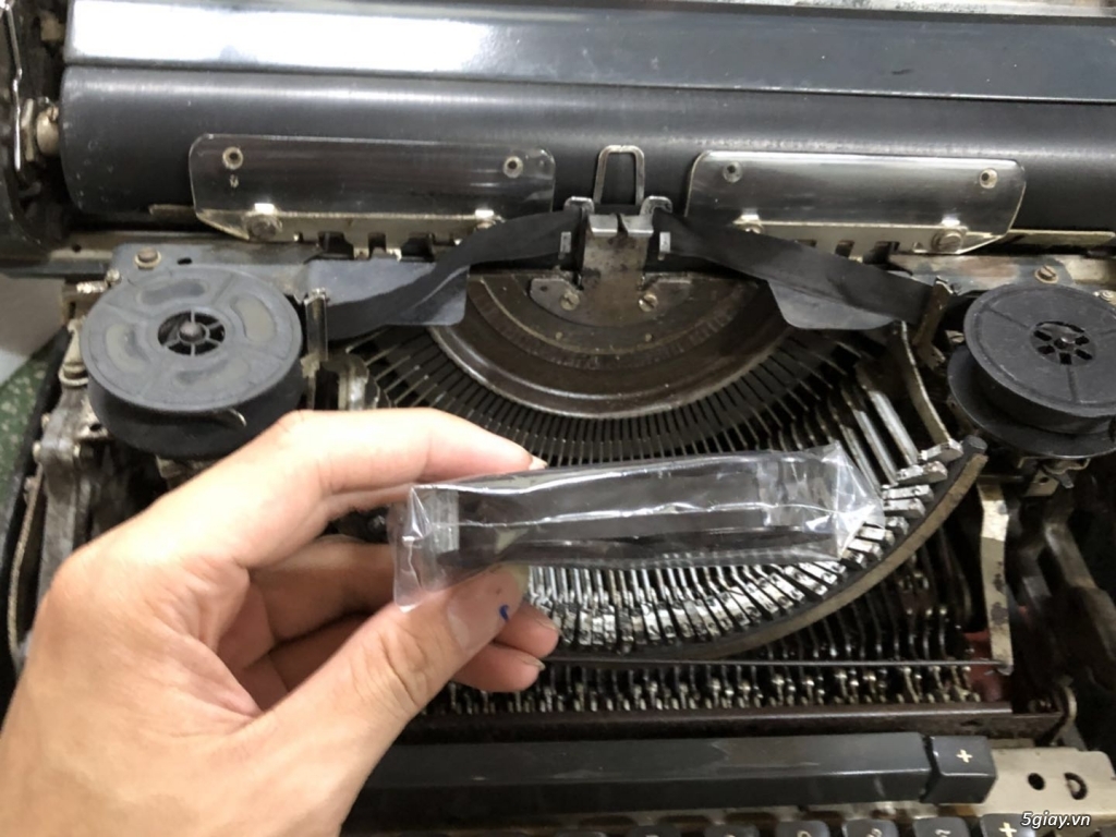 Ruy băng mực dòng máy đánh chữ cơ cổ điển như Olympia - 14