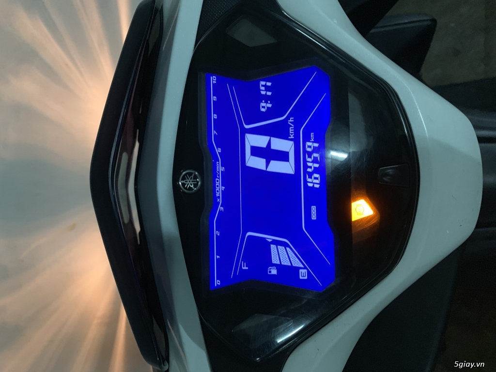 Yamaha NVX 155 trắng 2017