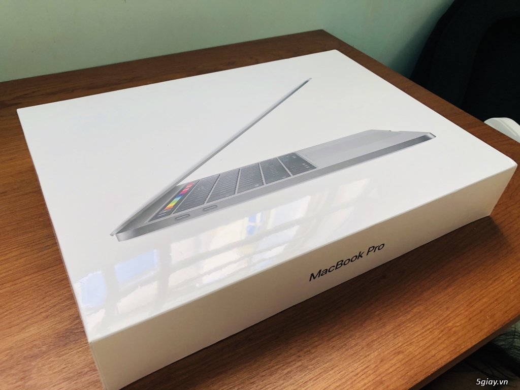 Macbook pro 13inch i5 8g 512gb - 1