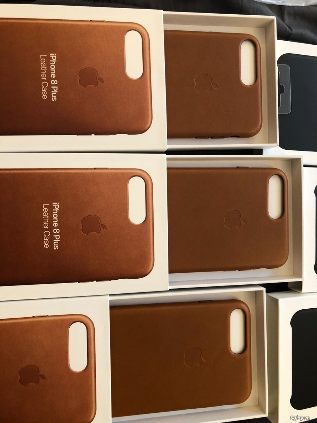 Cần bán ốp lưng da và silicon iphone 8plus - 9