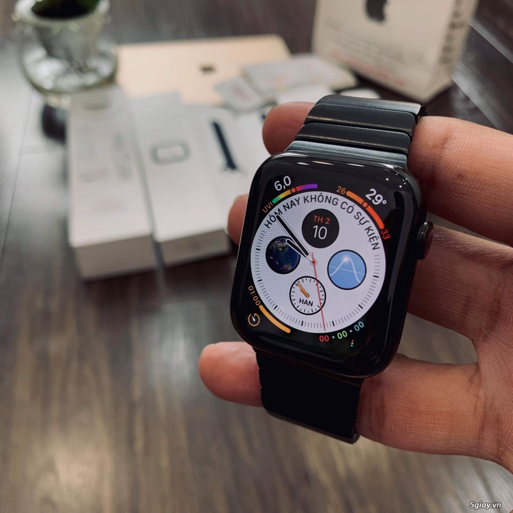 ĐG Citizen black dial men's chronograph . End 22h59’ ngày 16/6/19