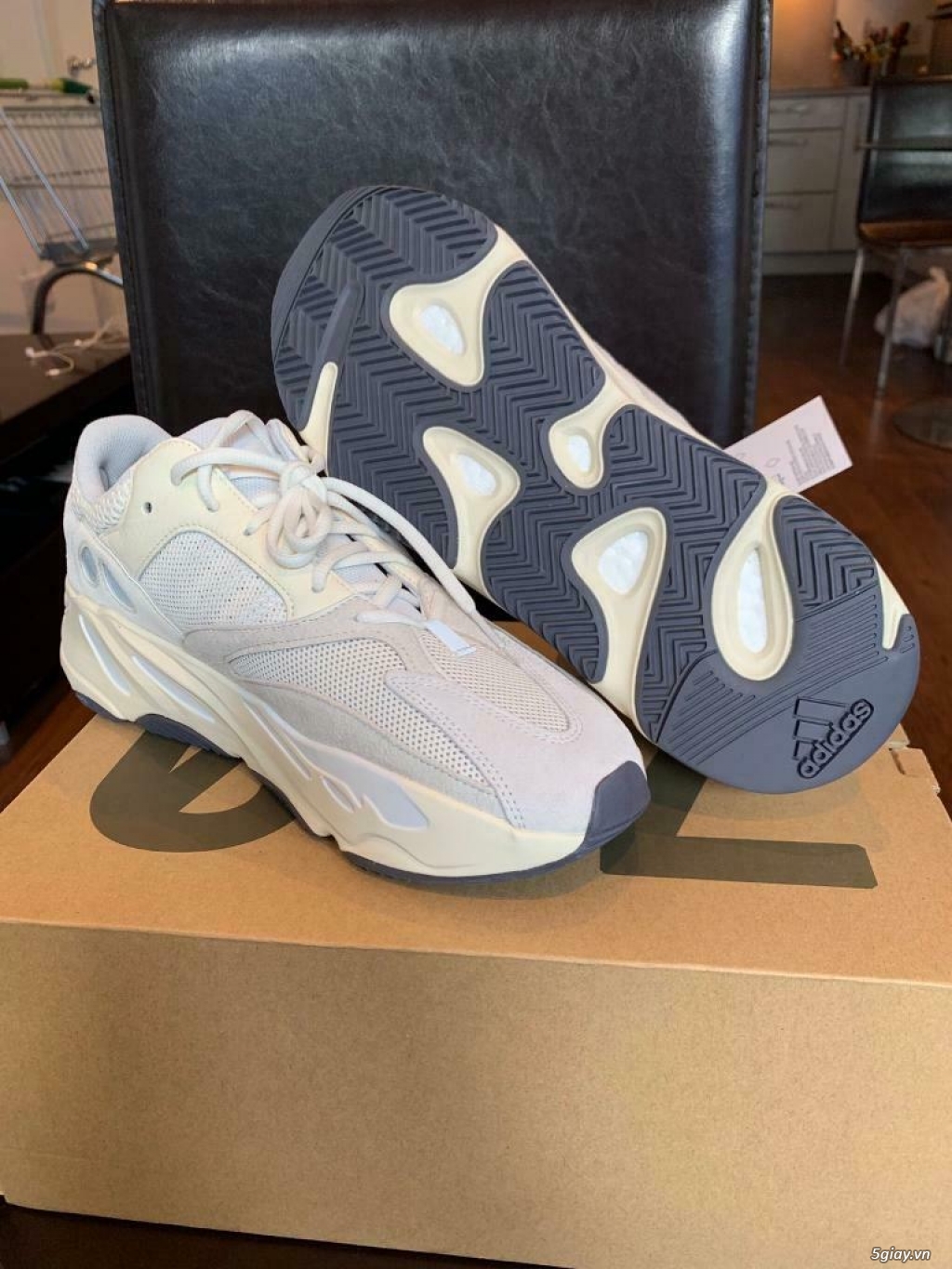 Giày Siêu Phẩm YEEZY BOOST 700 ANNALOG white - 4