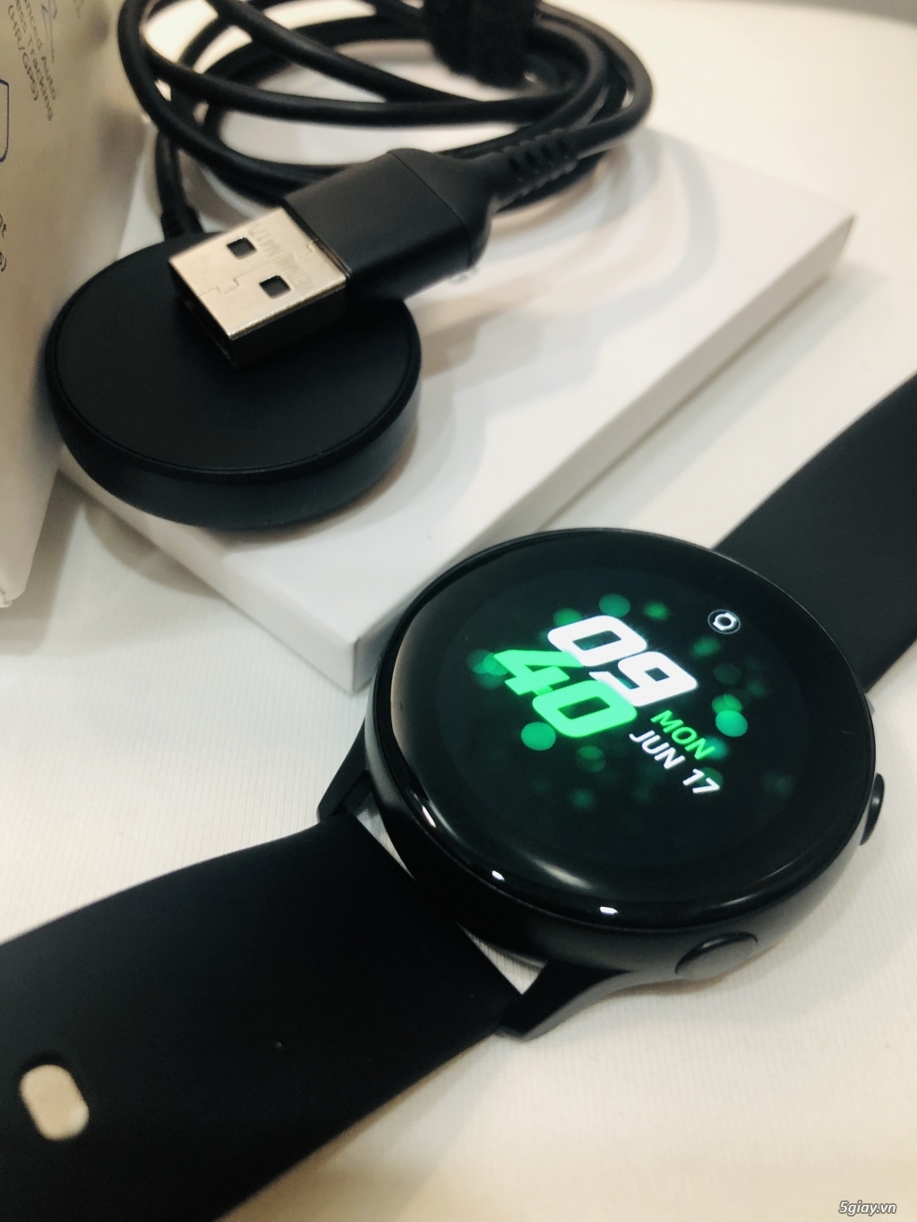 Cần Bán Samsung Galaxy Watch Active mới nguyên! GIÁ 4TR - 2