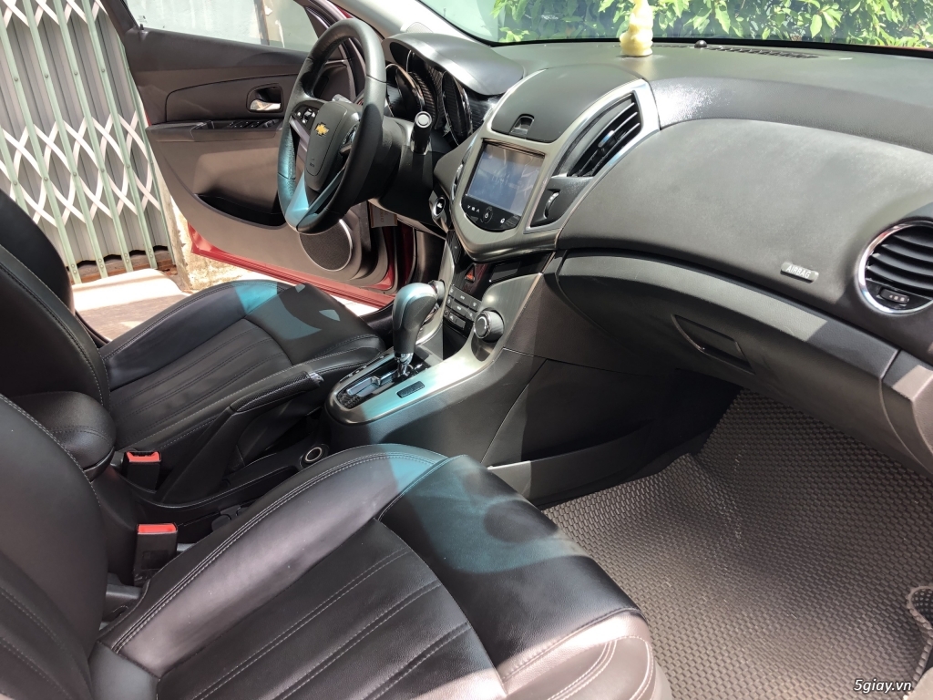 Chevrolet Cruze LTZ 2018 màu đỏ mâm đen, bstp chính chủ - 5