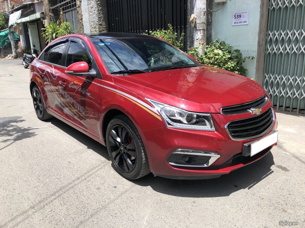 Chevrolet Cruze LTZ 2018 màu đỏ mâm đen, bstp chính chủ - 1