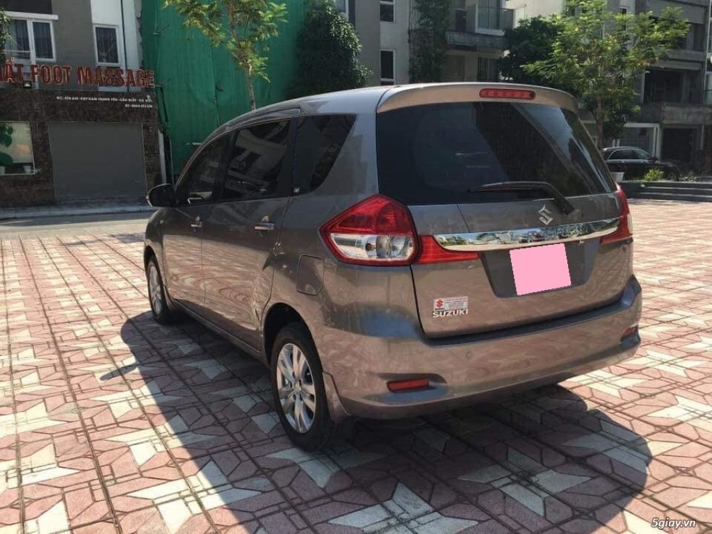 Cần bán xe Suzuki Ertiga 2016 số tự động màu xám titan - 2