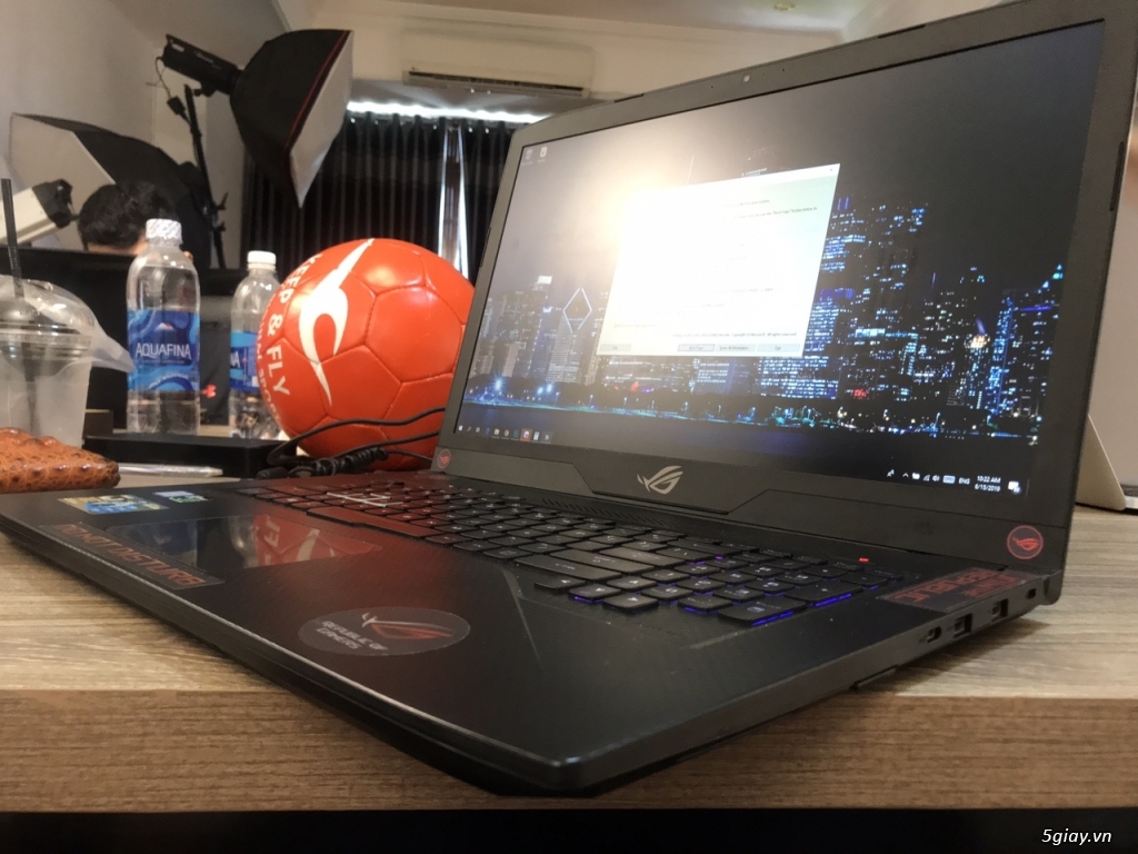 Laptop Gaming Asus ROG Strix i7-8750H/Win10 (17.3 inch) vỏ nhôm - 1