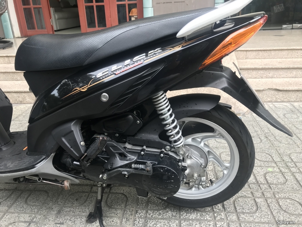 Click 2010 xe đẹp ít đi - 5