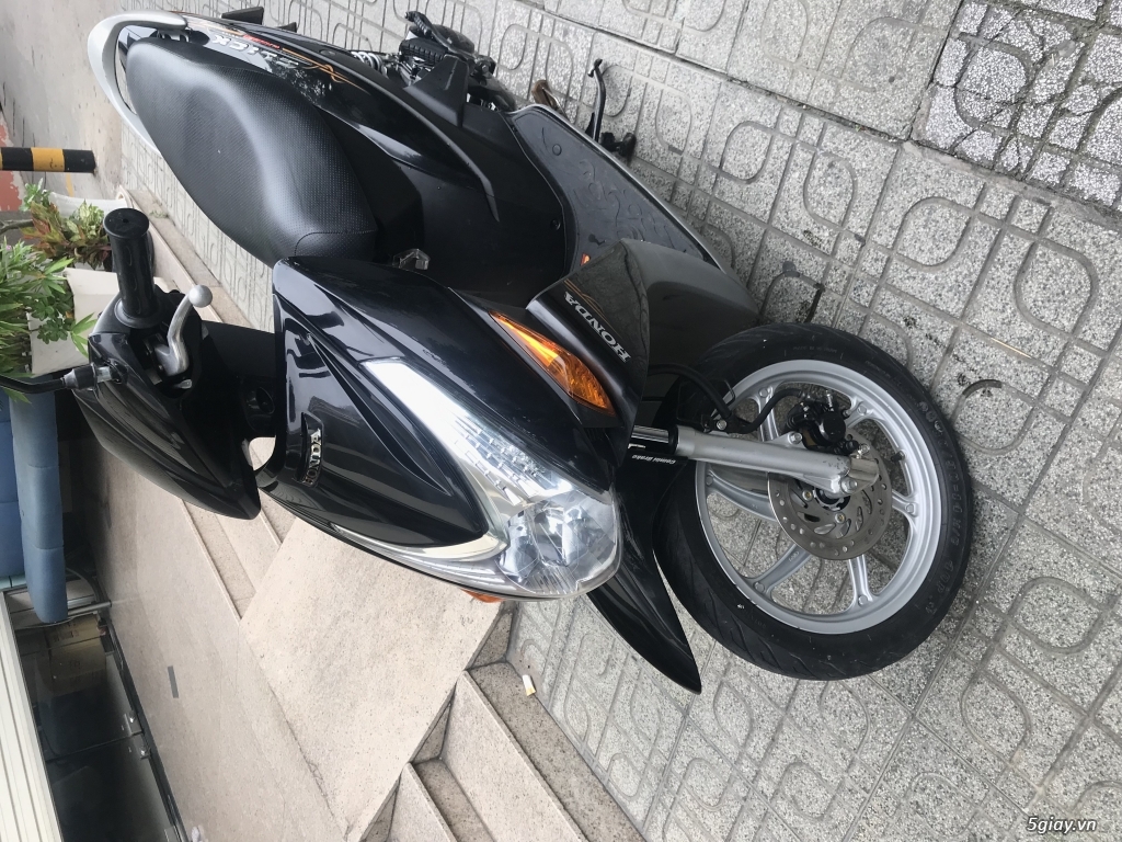 Click 2010 xe đẹp ít đi - 6