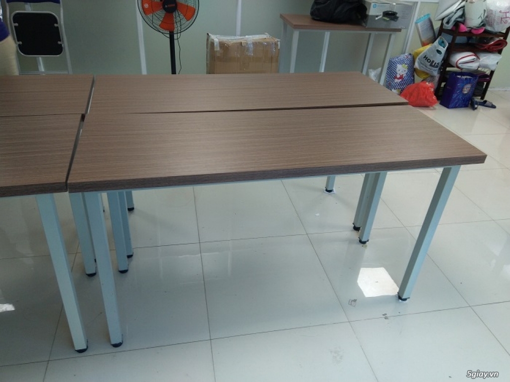 Thanh Lý Bàn Văn Phòng Chân Sắt 1m2