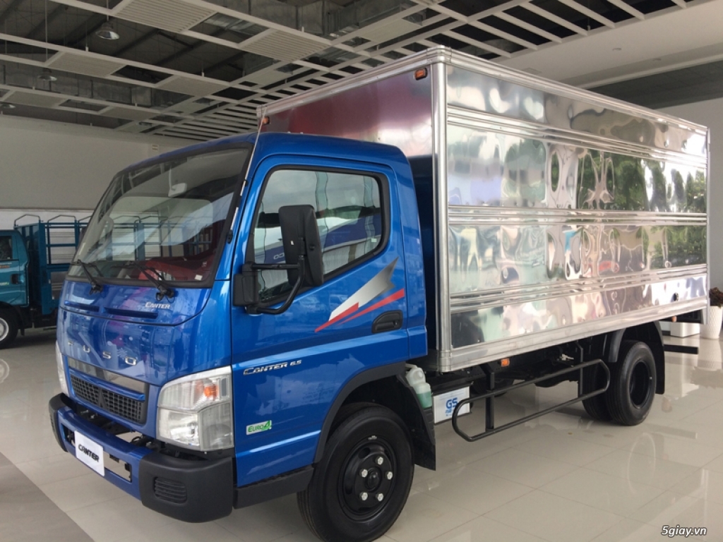 Giá xe tải Fuso Canter 6.5 Euro4 3,5 tấn năm 2019 tại Bình Dương