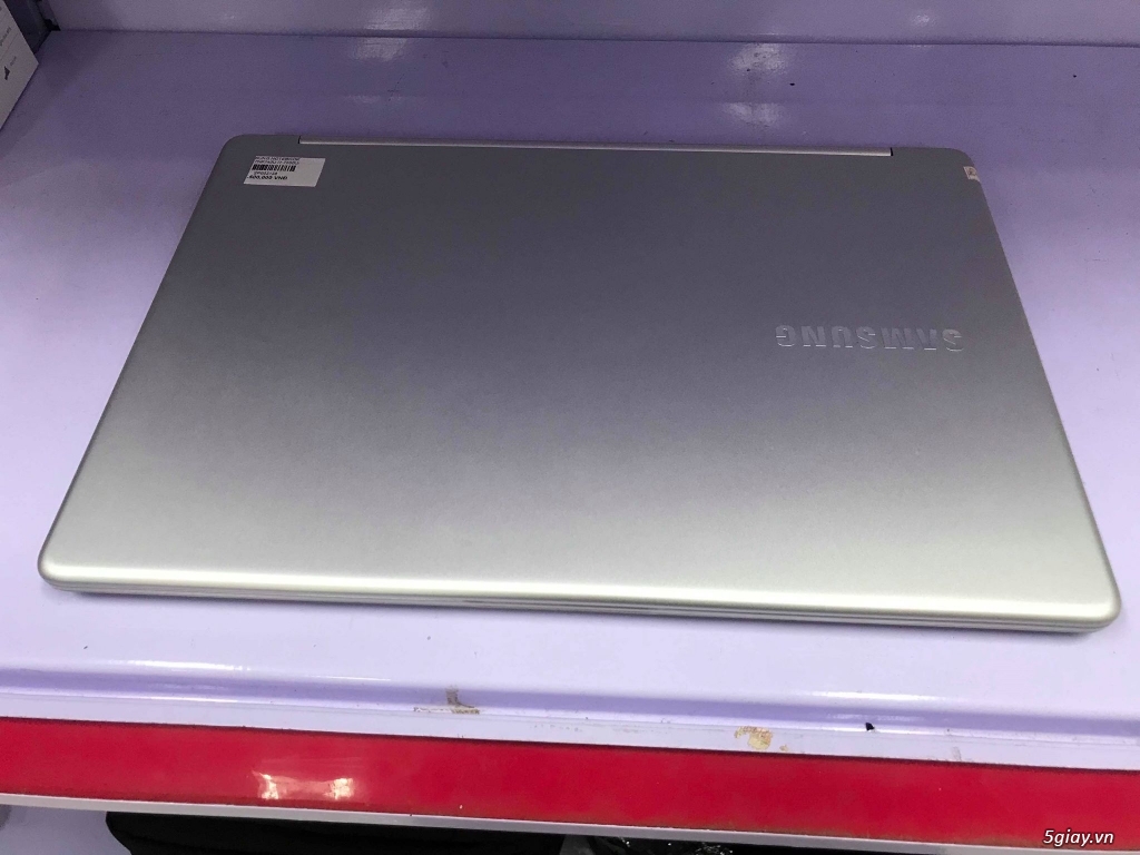 Samsung Notebook Spin 7NP740U i7 7500U/ 12Gb/ SSD 256Gb/ 15.6FHD - 1