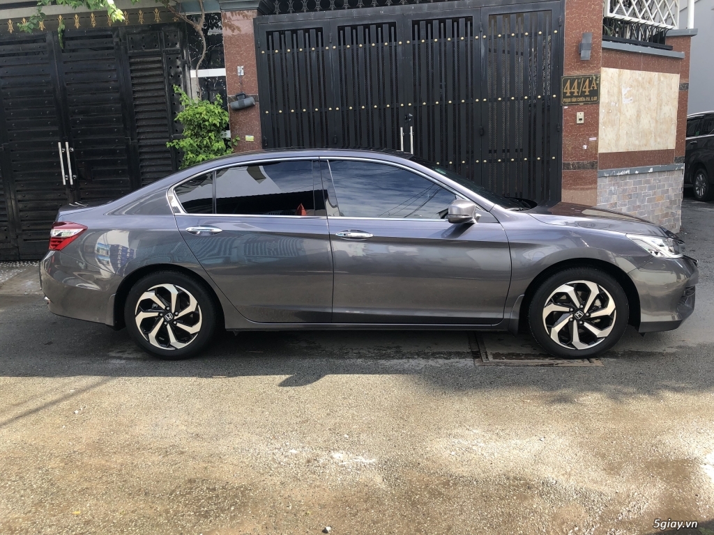 Bán xe Honda Accord 2019 tự động 2.4 nhập Thái - 1