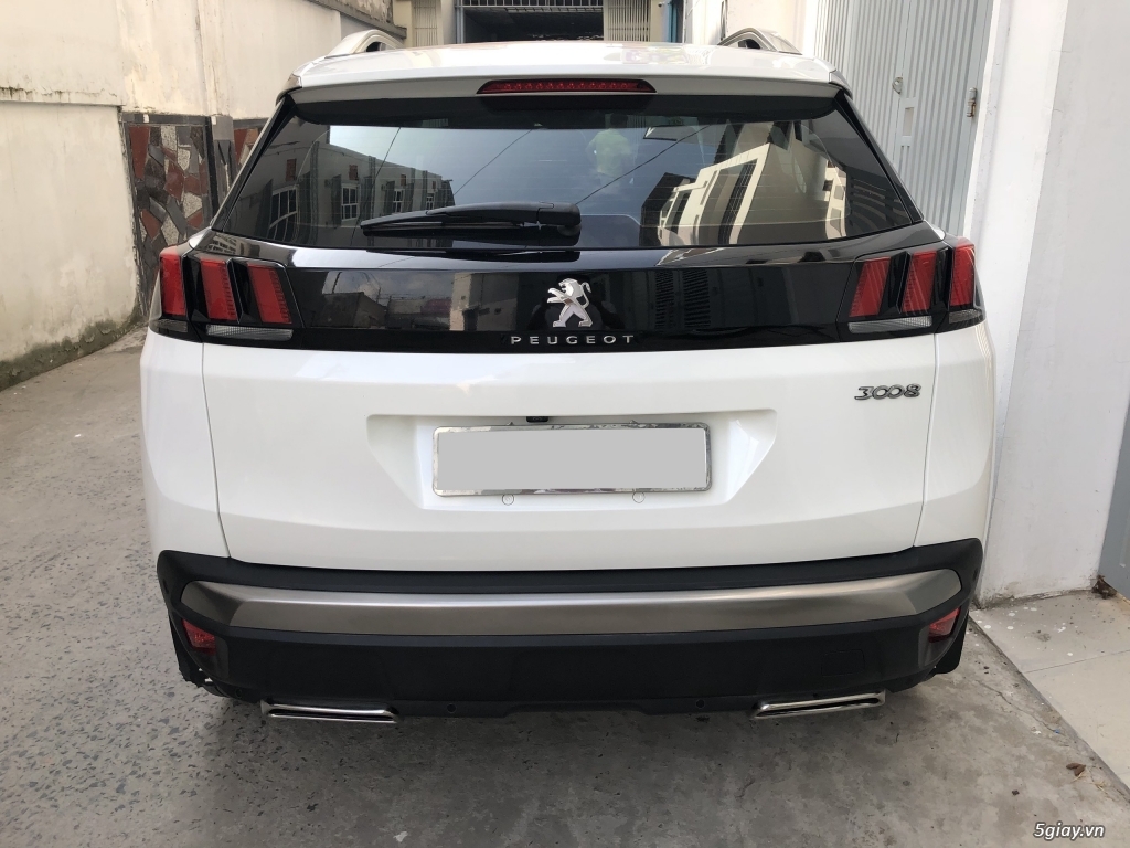Cần bán xe Peugeot 3008 model 2018 màu trắng, biển tp - 15