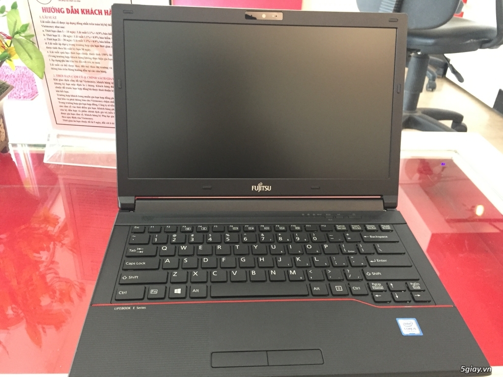 Cần bán Laptop FUJITSU LIFEBOOK E547 - 9