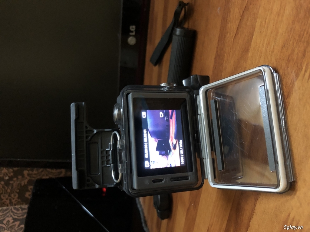 HCM- Cần bán GoPro Hero + LCD + 64G class10 - 1