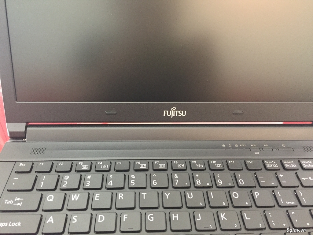 Cần bán Laptop FUJITSU LIFEBOOK E547 - 6