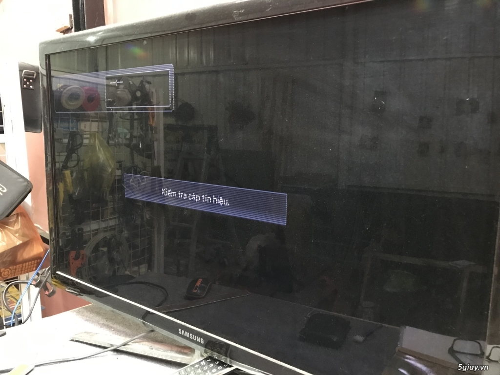 Xác tivi Samsung màn hình bị sọc - 3