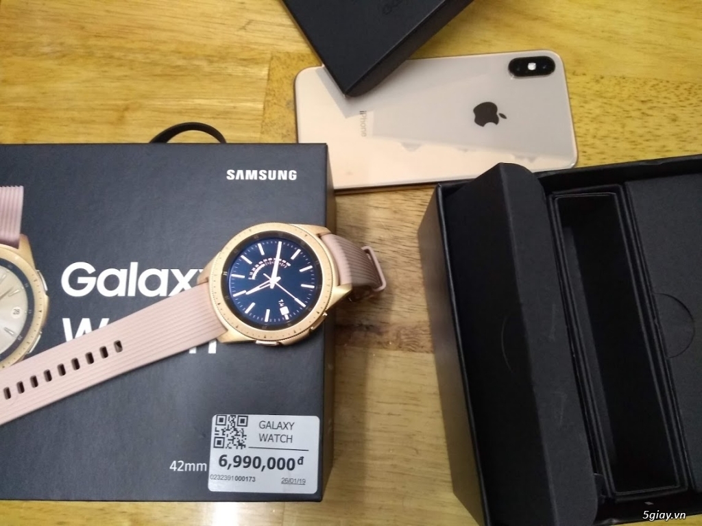 Samsung galaxy watch hồng mới 99,9%..