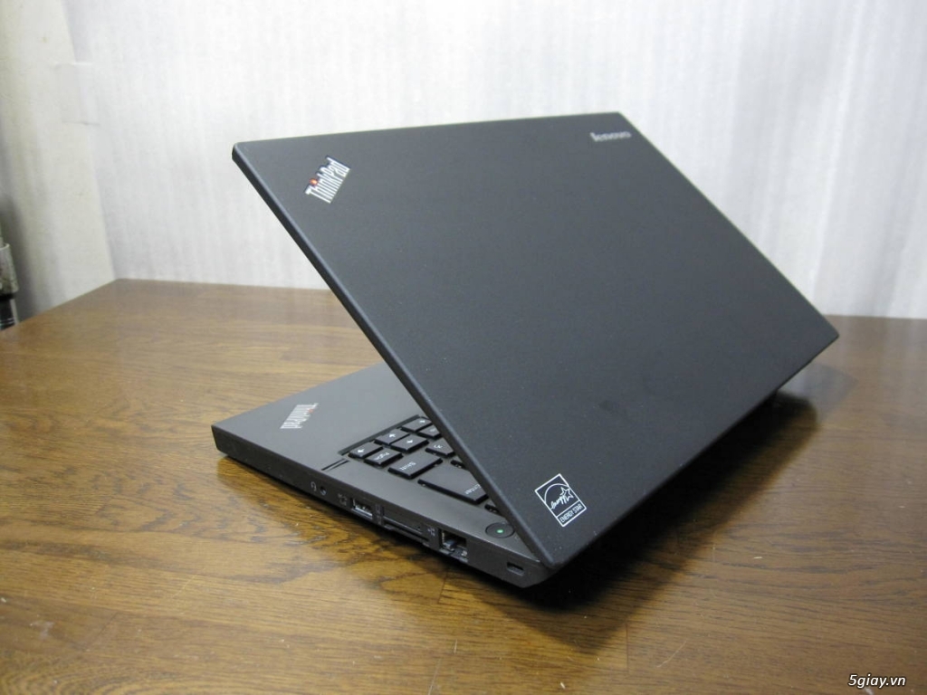 Lenovo ThinkPad x240 Core i7-4600U-RAM 4GB- 240 GB