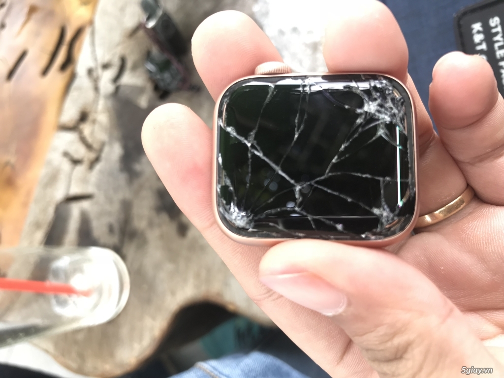 Apple watch series 4 - 40mm rose - 1