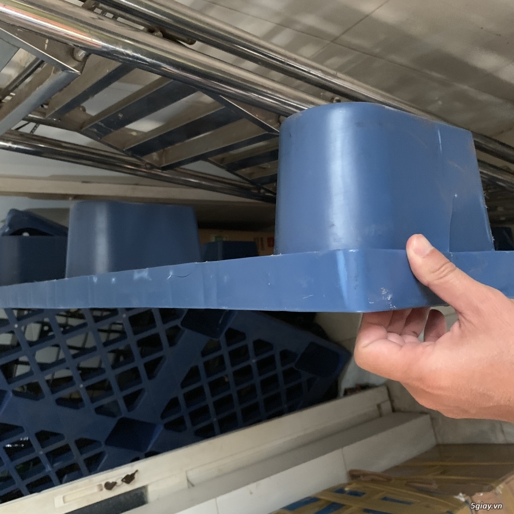 Cần bán vài tấm Palet lót hàng