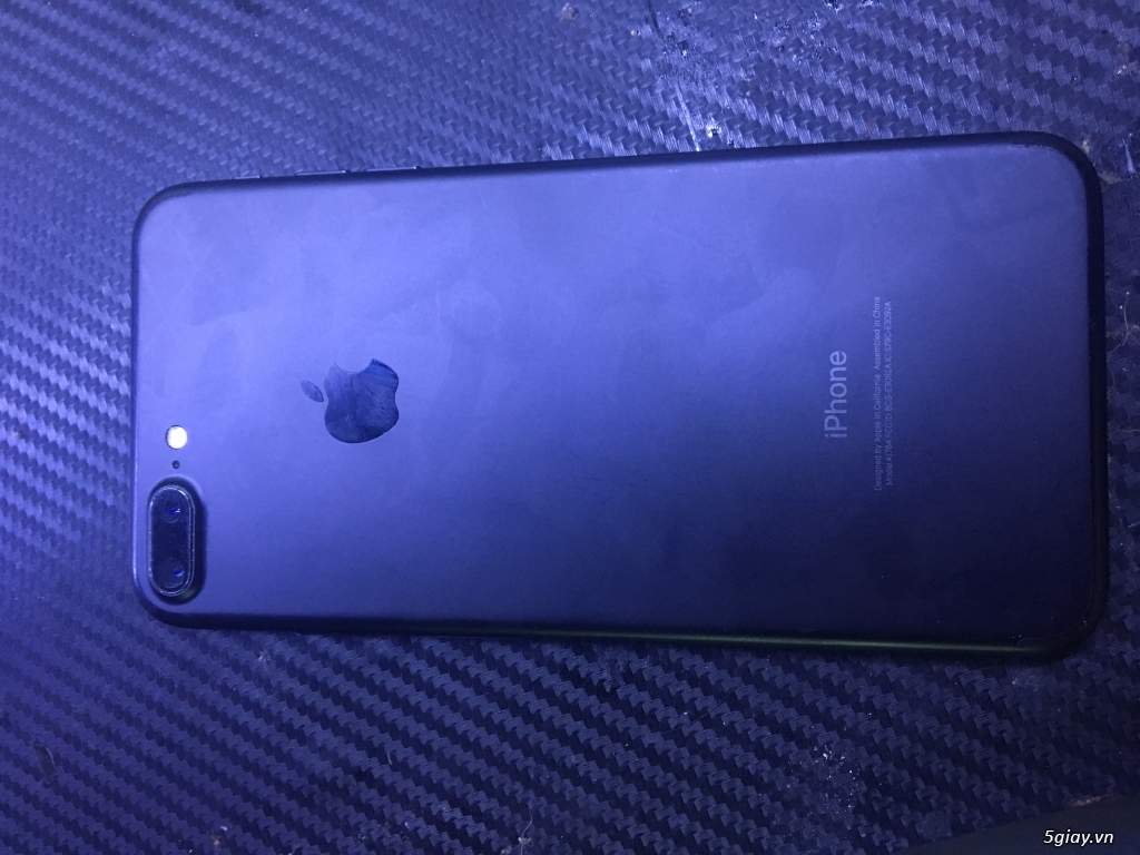 Cây 7 plus màu đen 128g qte kvt - 1