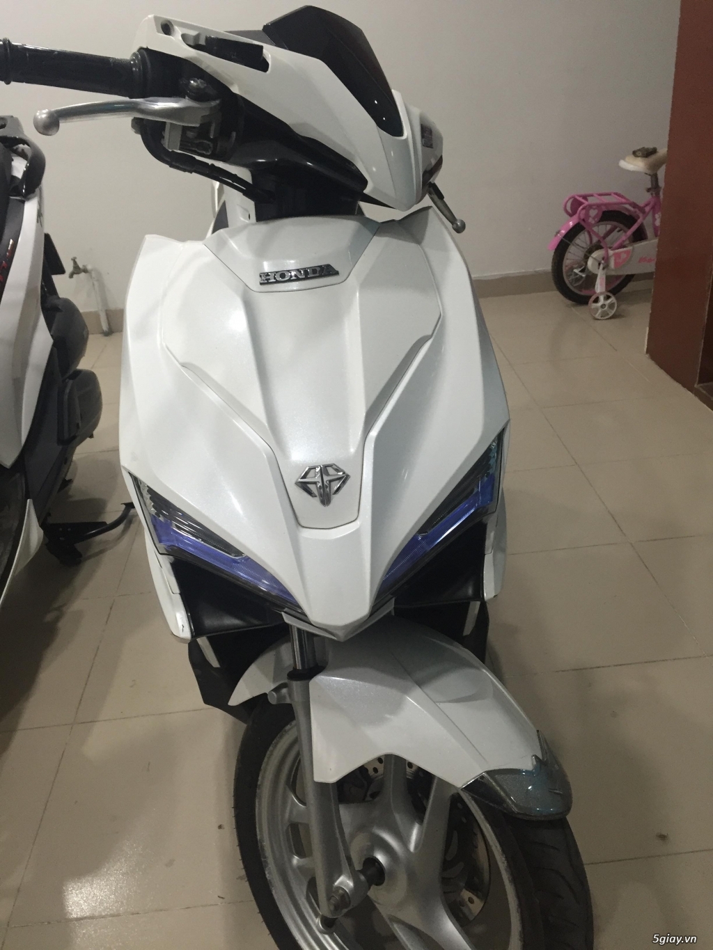 Honda Air Blade 2016 trắng , 16k km, 99% - 1