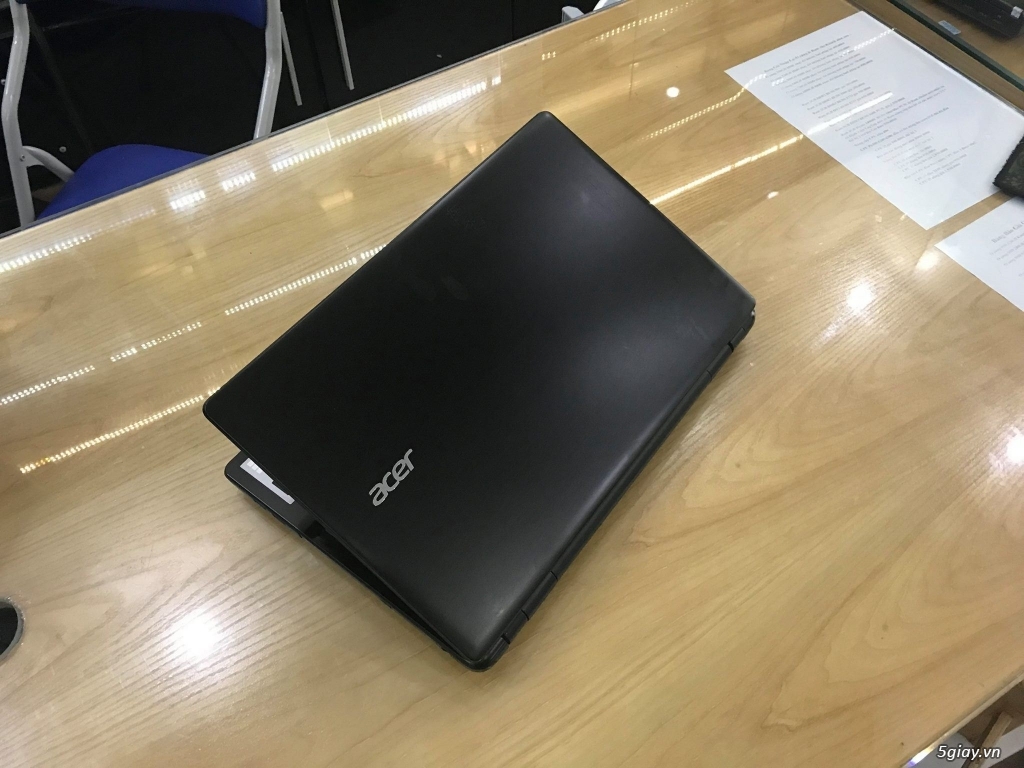 Laptop Acer Aspire E5 572G 56PV - 1