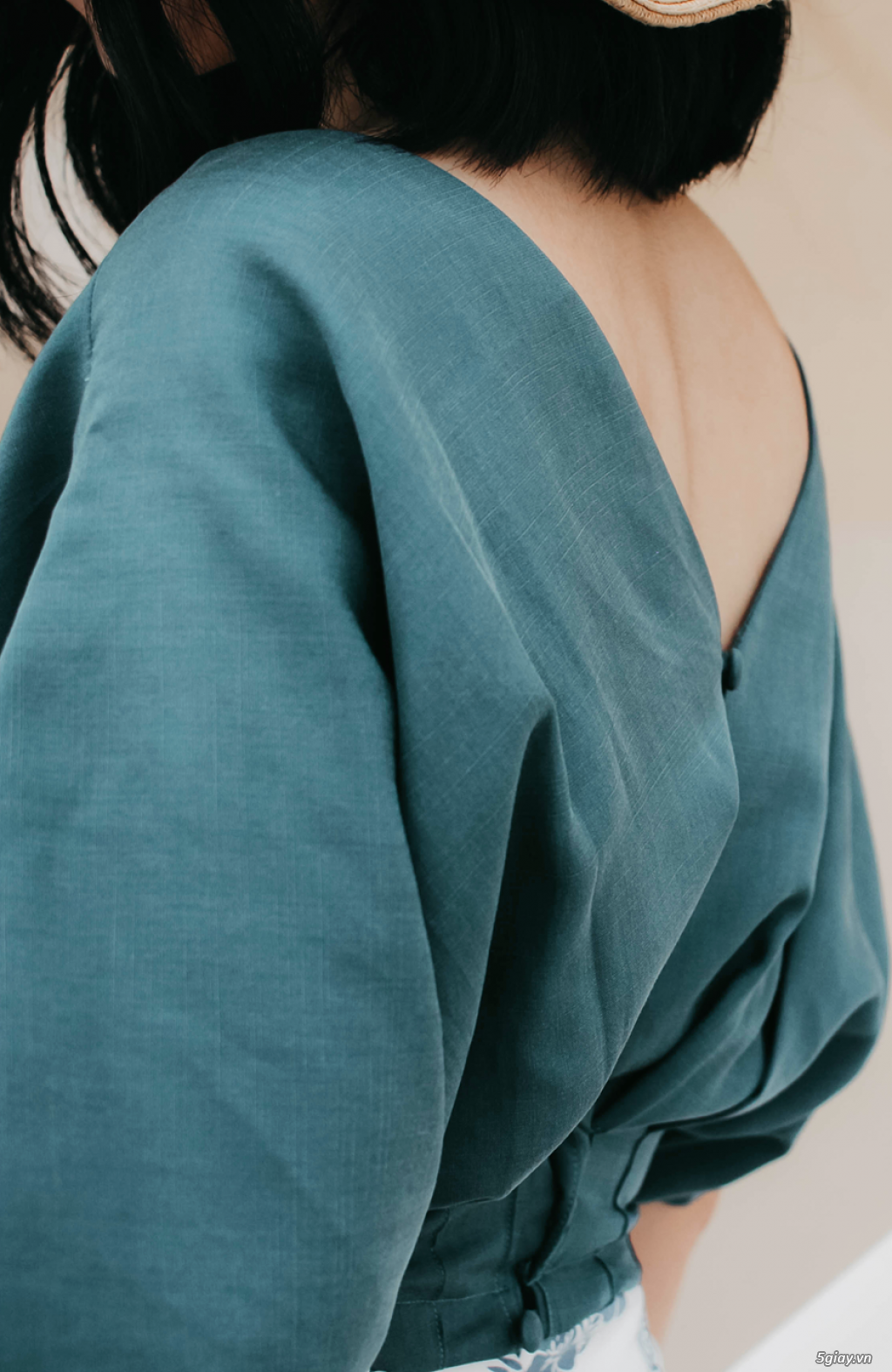 Áo croptop cổ tim xếp ly - áo dạo phố - 2