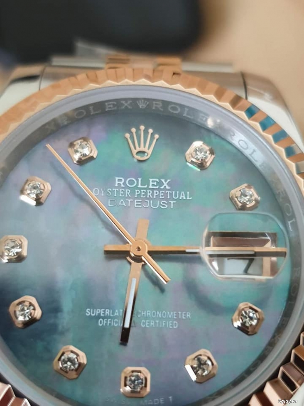 Rolex bọc vàng 18k vàng hồng xà cừ thách thức các thần soi 2019 - 12