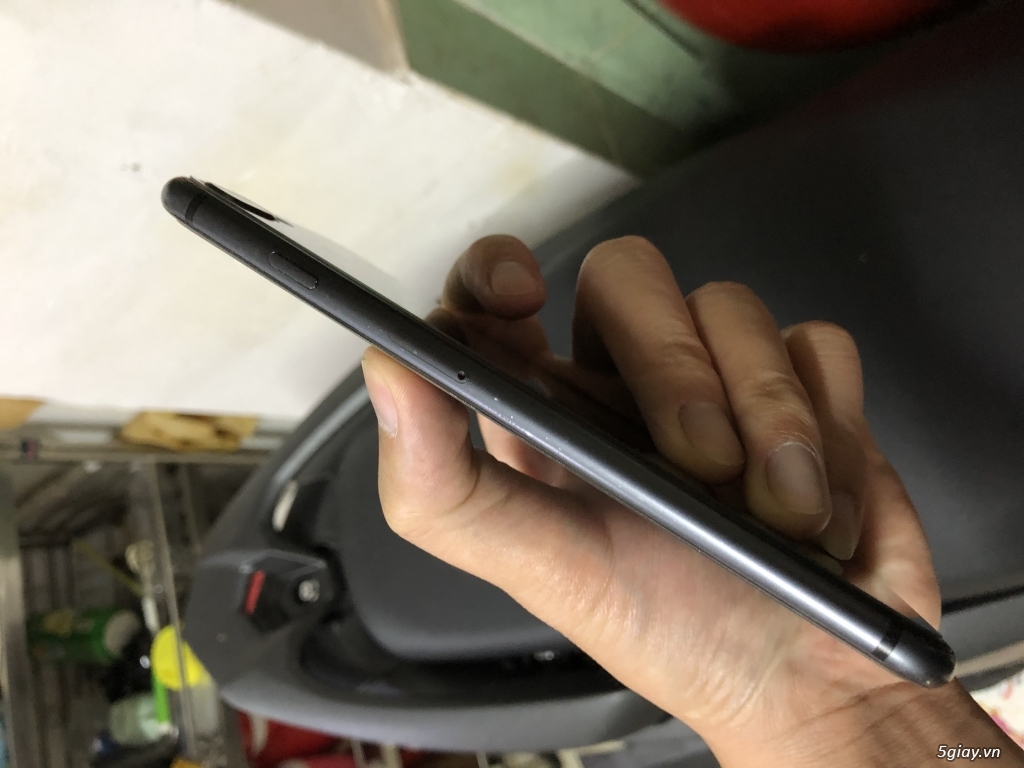 Iphone 8plus 64G đen bóng - 1