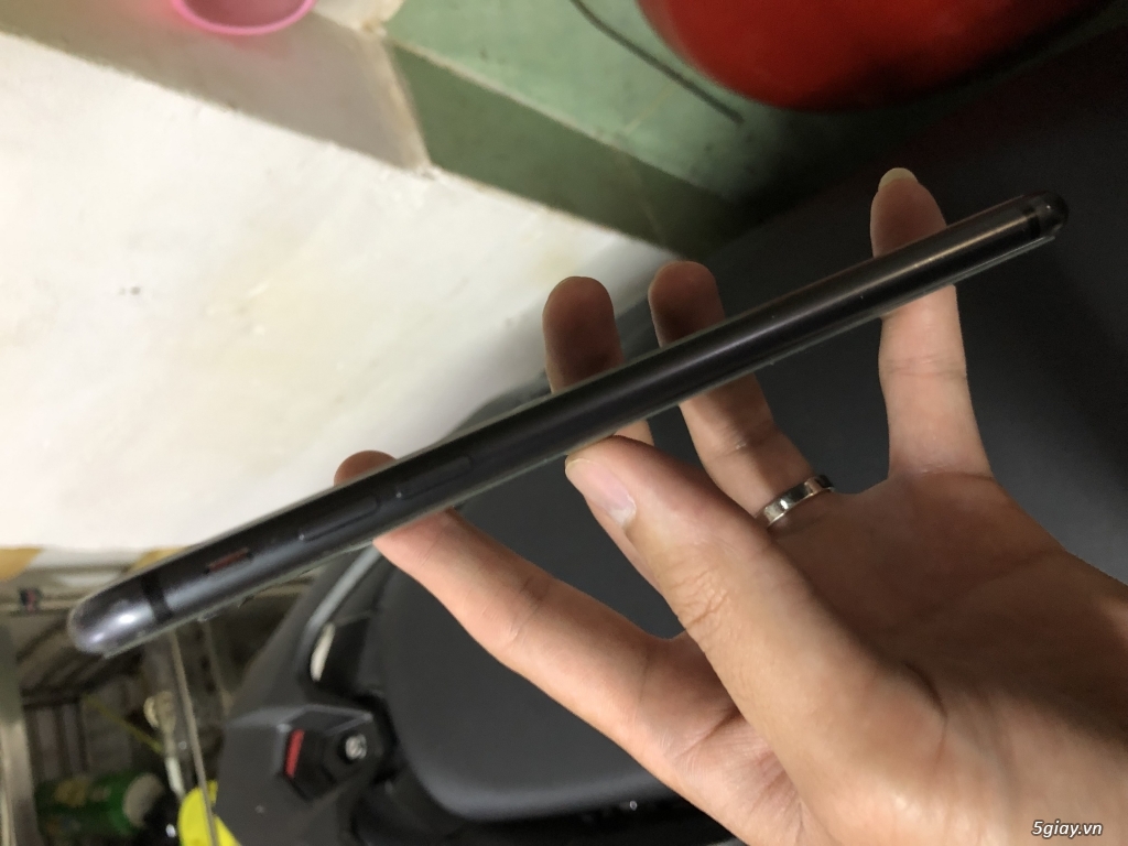 Iphone 8plus 64G đen bóng