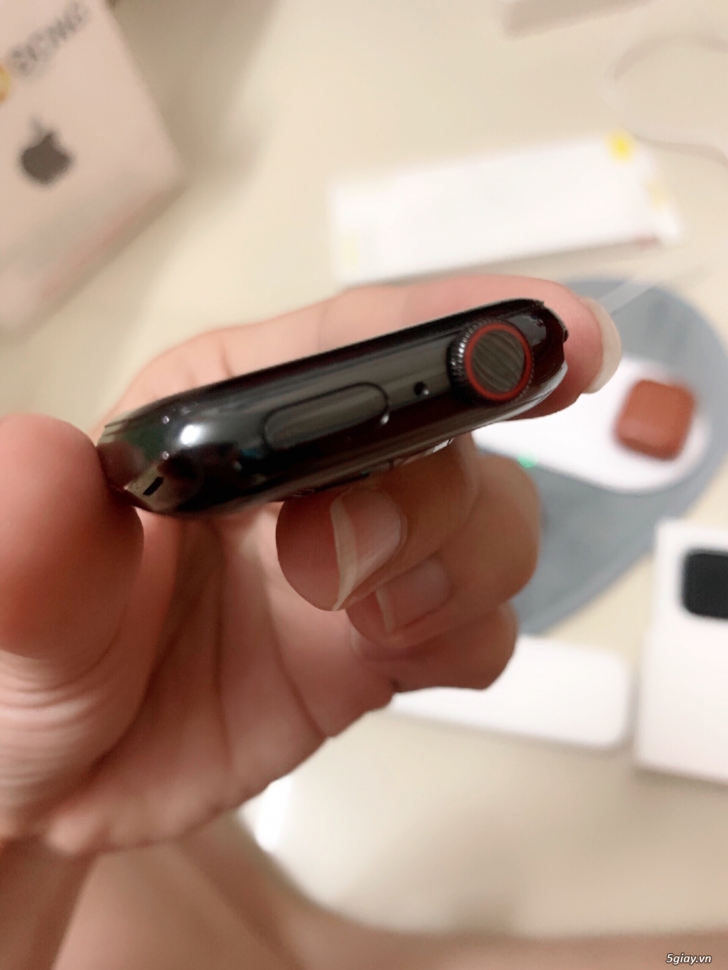 Cần bán Apple Watch SR4 thép đen 44mm full box có bill mua hàng - 6