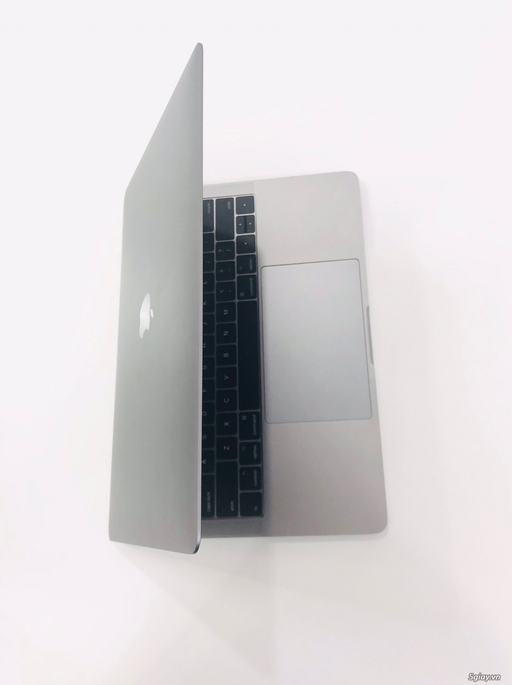 Macbook Pro MPXV2 (2017) - Touch Bar - Gray - Đẹp likenew - 2