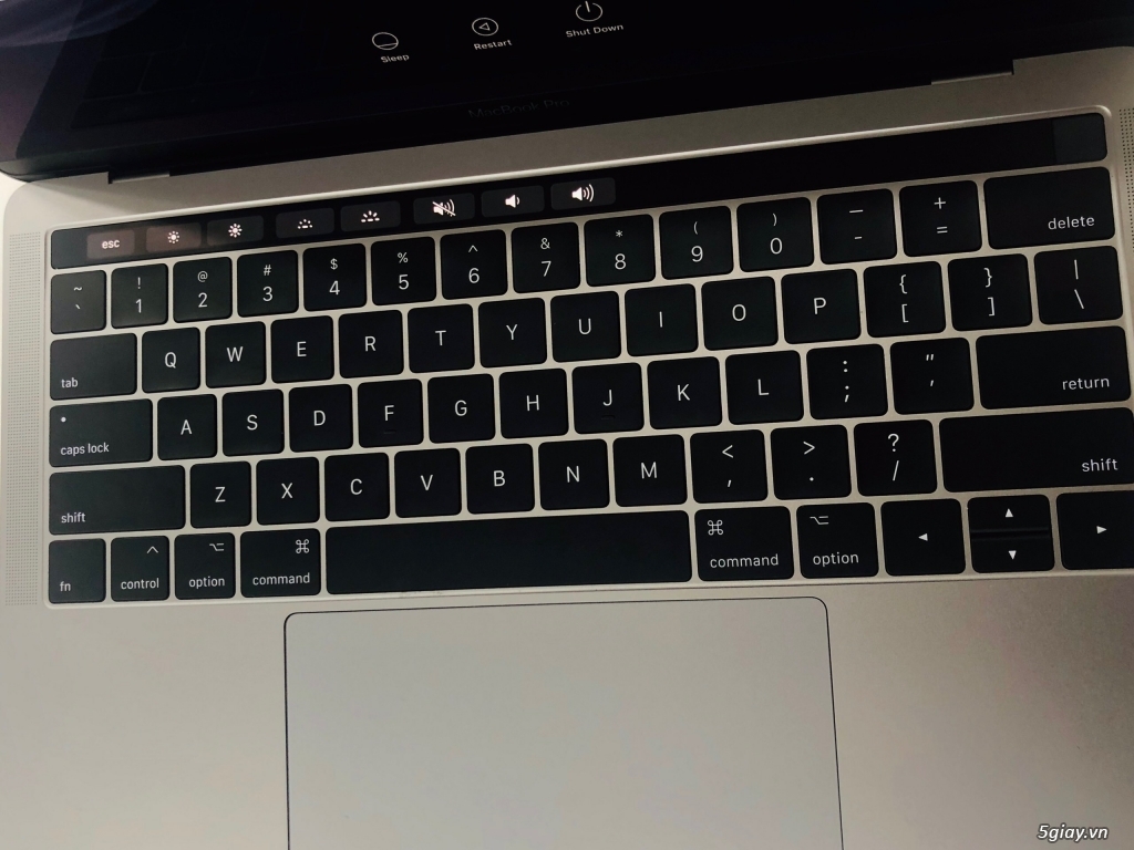 Macbook Pro MPXV2 (2017) - Touch Bar - Gray - Đẹp likenew - 4