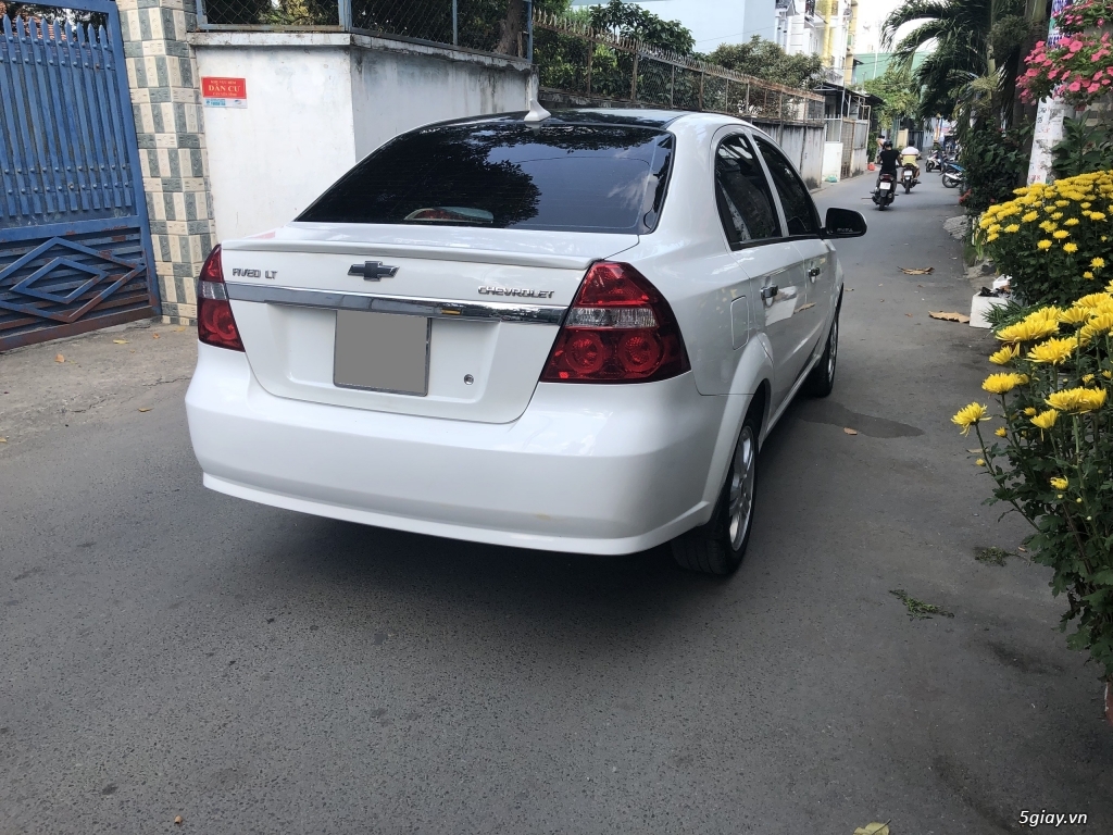 Bán - Cần bán xe Chevrolet Aveo 2017 số sàn màu trắng | 5giay
