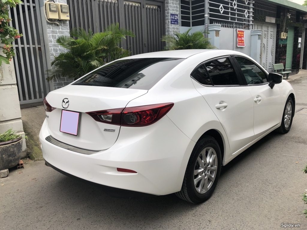 Bán Mazda 3 tự động 2018 màu trắng bản full rất ít đi. - 2