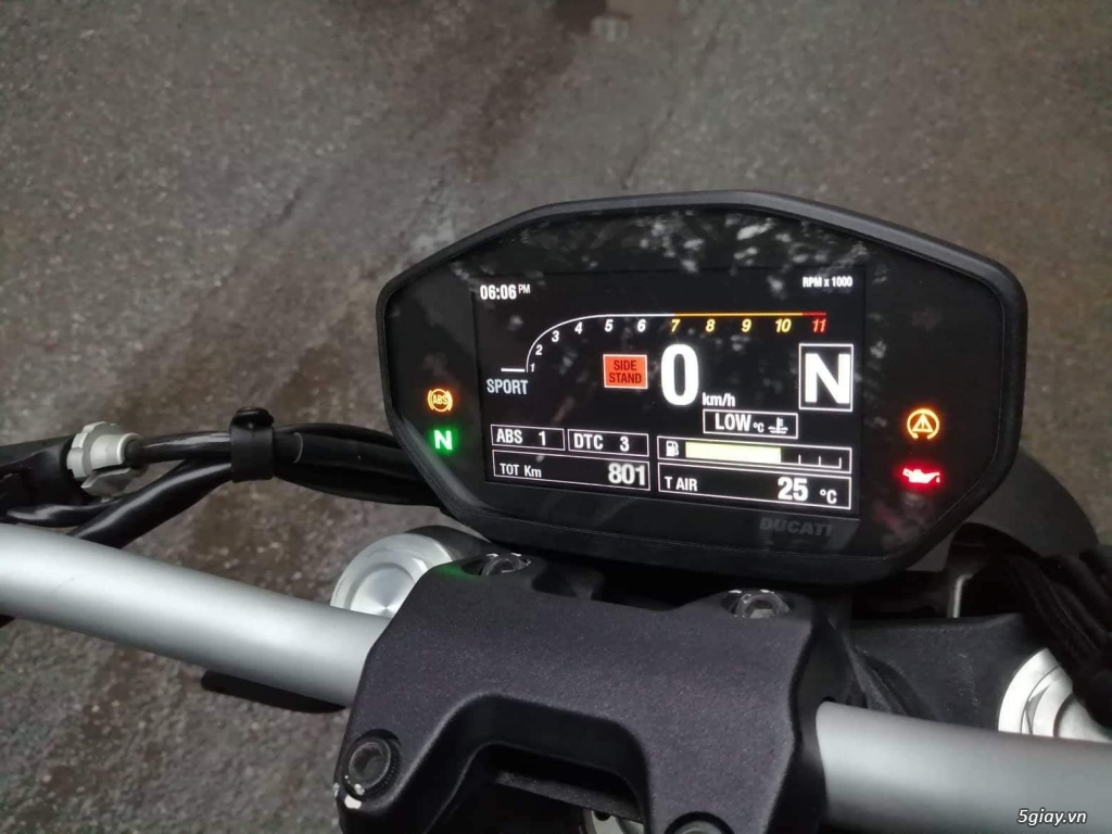 Cần Bán : Ducati Monster 821/ 2019 Yellow