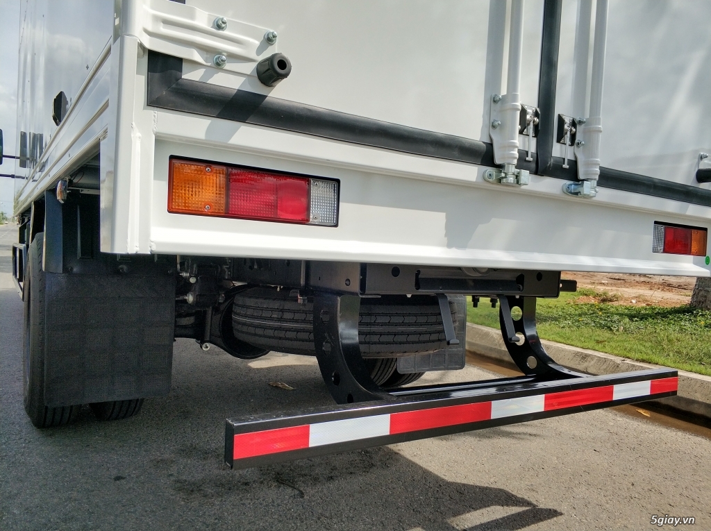 BÁN XE TẢI MISUBISHI FUSO TẢI TRỌNG 1.9 - 2.1 TẤN TRẢ GÓP 80% - 3