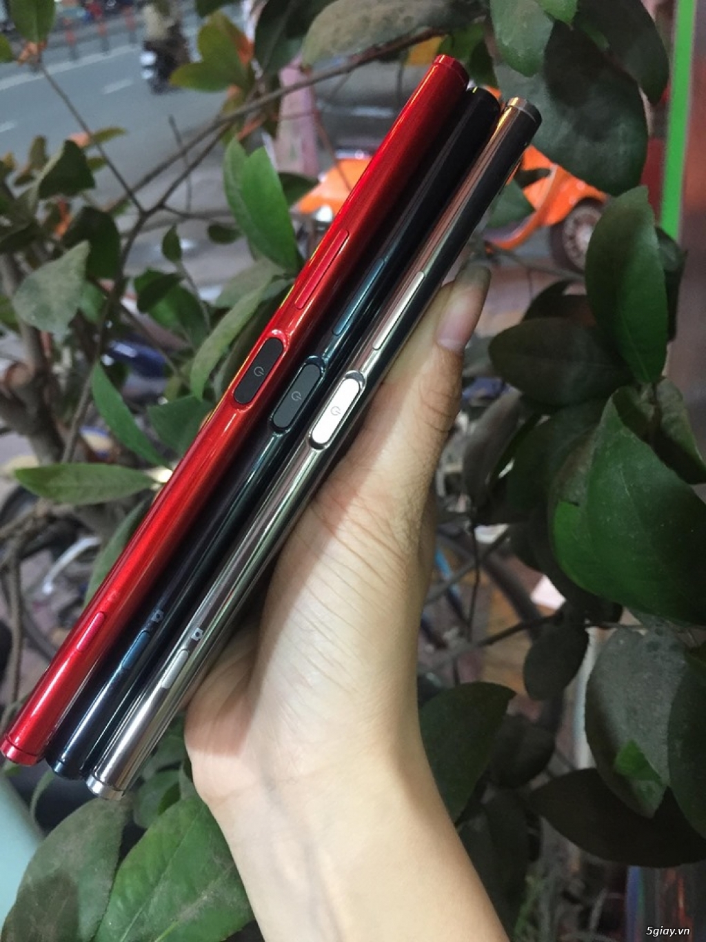 Bán Sony XZ Premium 2Sim Likenew Fullbox Zin 100% ,Bao Áp Suất - 2