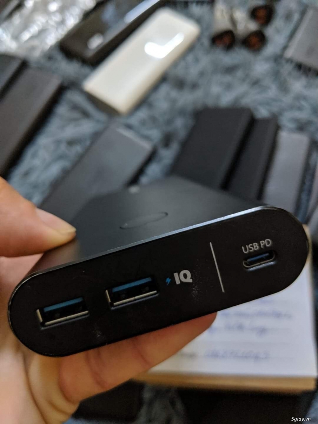 Cần bán : sạc anker likenew