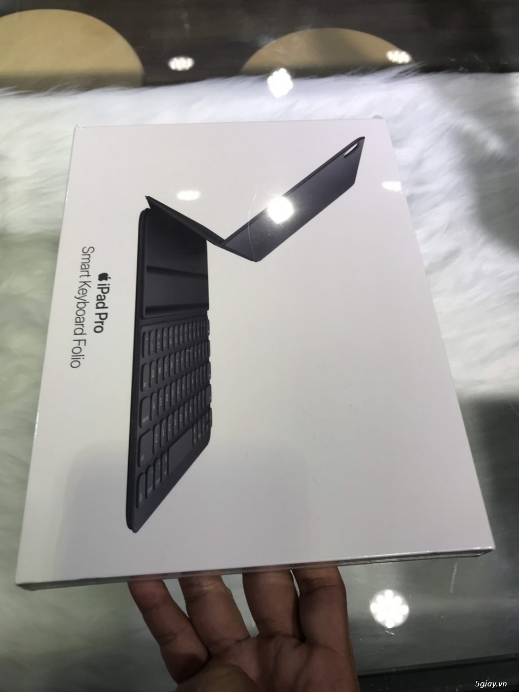 Cần bán Bàn phím ipad Pro 11 inch mới 100%