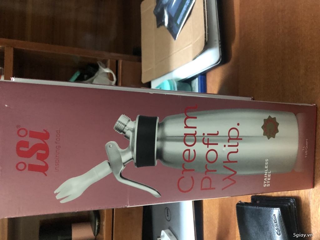 Bình xịt kem isi