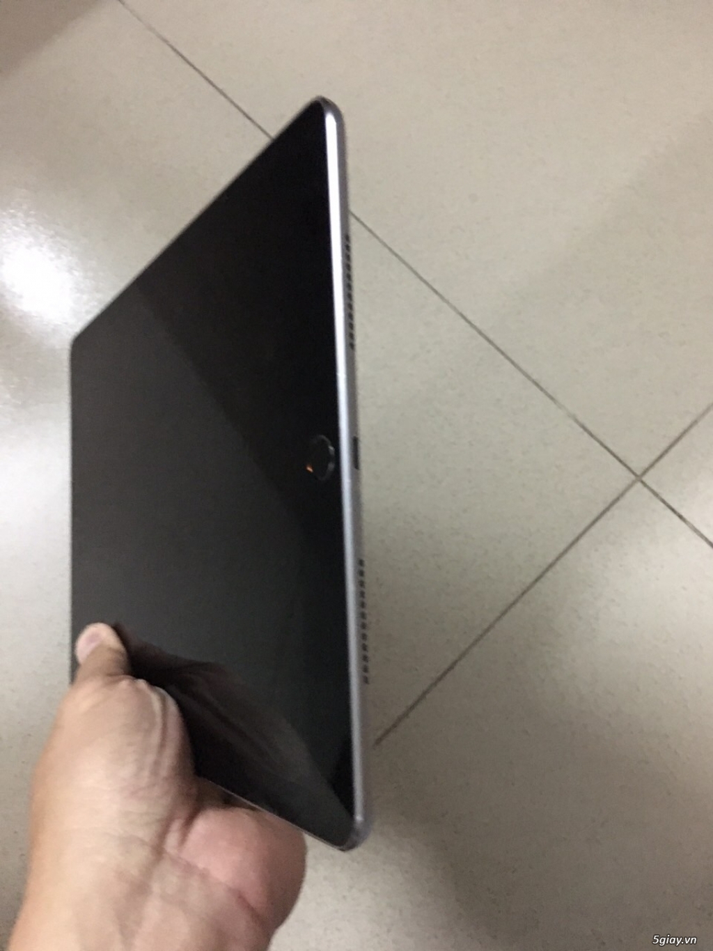 iPad Pro 9.7 128Gb Wifi + 4G màu Gray - 1