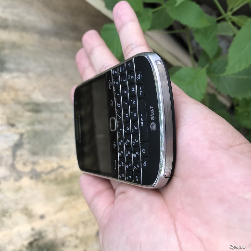 BlackBerry 9900, full bis,có camera,mới 99%,nguyên zin, BH 6 tháng - 1