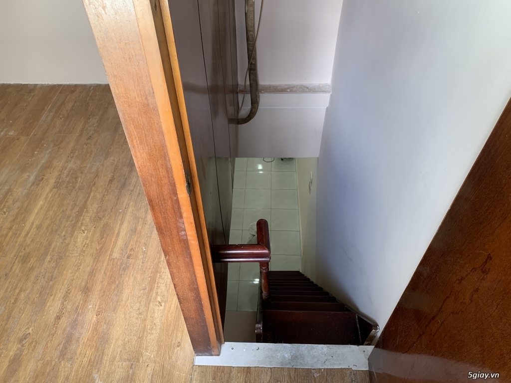 Nhà 3/2 Q10 bán hoặc cho thuê, cách mặt tiền 25m. Kd online, vp...